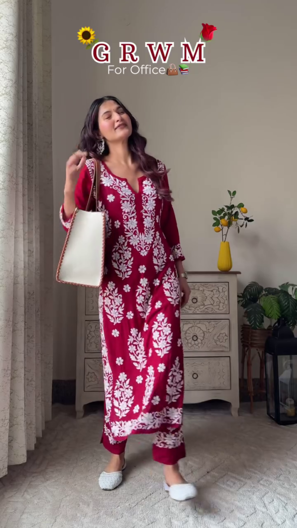 Ethnic Motifs Embroidered Lucknowi Chikankari Kurta